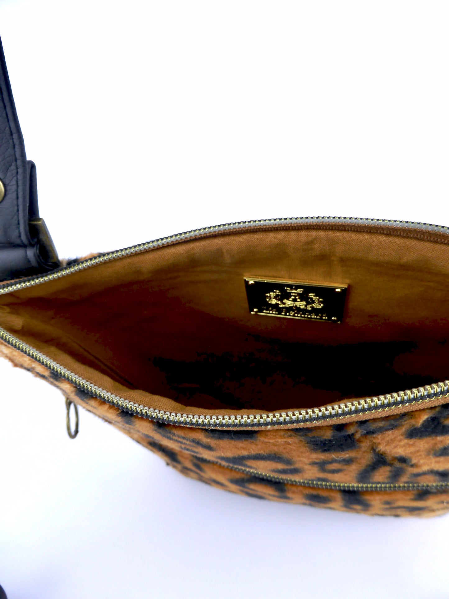 Cross-Body Tasche in Leoparden-Muster mit Innenfutter in terrakotta