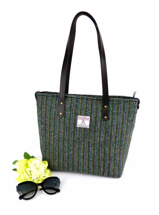 Harris-Tweed Shopper Tasche kariert in gruen und braun Toenen mit Schulterriemen aus Leder in braun