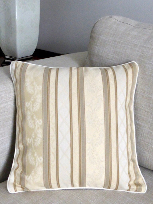 Kissenbezug "Creme Satin" mit Streifen & feinem Muster